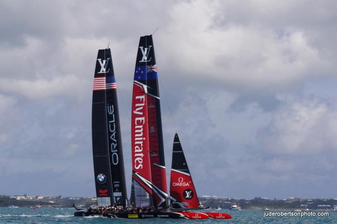 Oracle and Emirates – Race 5 – Day 1 - Louis Vuitton America's Cup ©  Jude Robertson http://juderobertsonphoto.wix.com/pix